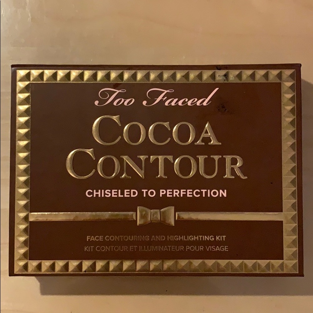 NWOT (swatched) TOO FACED cocoa contour palette!